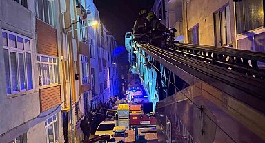 Bandırma'da yangın faciası: 1 kişi hayatını kaybetti , 1 itfaiye eri yaralandı