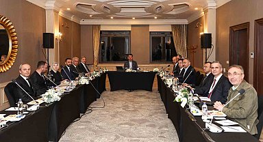 Başkan Alemdar, Bakan Kurum'la görüşmenin ardından müjdeleri paylaştı