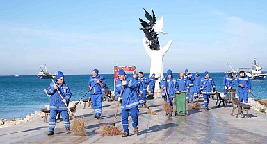 Başkan Çerçioğlu, Kuşadası'nda çevre bakım çalışmalarını sürdürüyor