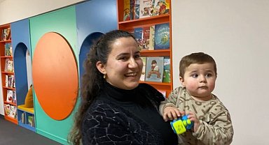 Başkan Ekinci, Bebek Kütüphanesi'nde miniklere masal okudu