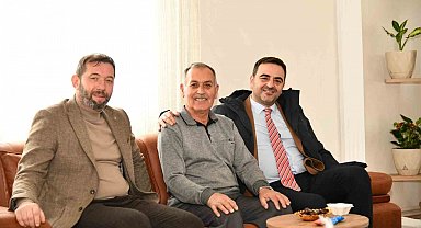 Başkan Özlü, umre ziyaretini gerçekleştiren hemşehrileriyle buluştu