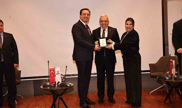 Başkan Şadi Özdemir: "Kentsel dönüşümde belediyeler sürecin merkezinde olmalı"