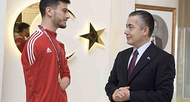 Başkan Vekili Aksoy'dan Şampiyon sporculara özel destek