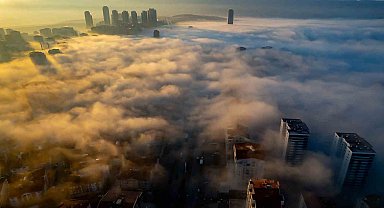 Başkent'te sisli sabahın masalsı görüntüsü