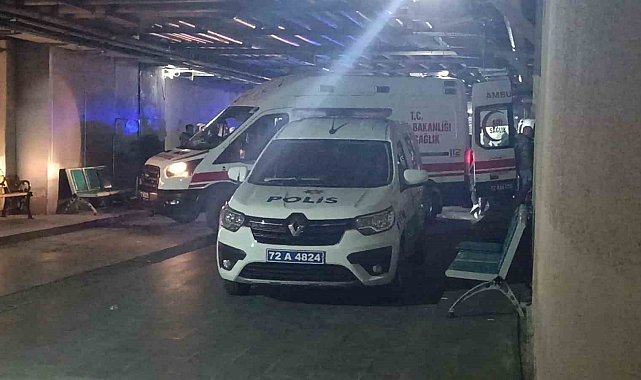 Batman'da eski karısıyla kavga eden şahıs aldığı bıçak darbesiyle öldü