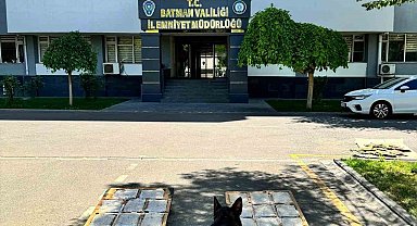 Batman'da mobilya içinde 13 kilo uyuşturucu ele geçirildi: 3 tutuklama