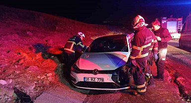 Batman'da otomobil ile hafif ticari araç çarpıştı: 4 yaralı