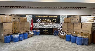 Bayrampaşa'da bir eve yapılan operasyonda 4 milyon 520 bin adet hap ele geçirildi