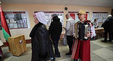 Belarus'ta halk devlet başkanlığı seçimi için sandık başında