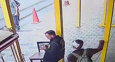 Beyoğlu'nda polis memurunu ensesinden bıçaklayan sanık hakim karşısında: "Polisin herhangi bir yaralanması olmadı''