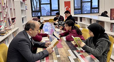 Bilecik'te 'İkram Bizden Sohbet Sizden' etkinliği öğrencilerden büyük ilgi gördü