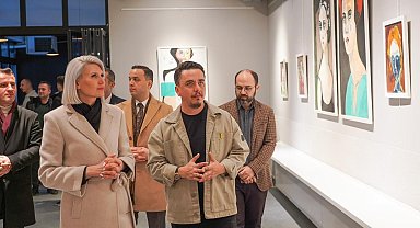 Bilecik'te 'Kendi Kendime Bir Portre Serüveni' resim sergisi açıldı