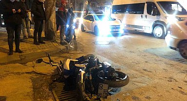 Bilecik'te otomobil ile motosikletin çarpıştı; 1 kişi yaralandı