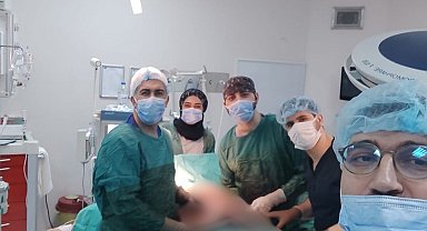 Bingöl'de bir hastaya, 7 saatlik plastik estetik cerrahi operasyon gerçekleştirildi