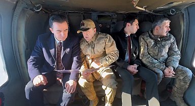 Bitlis Valisi Karakaya karakol ve üs bölgelerini havadan inceledi