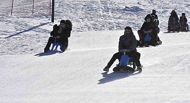 Bitlis'teki kayak merkezinde yarıyıl yoğunluğu