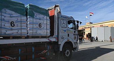 BM: "Ateşkesin ilk gününde 630 insani yardım tırı Gazze Şeridi'ne girdi"