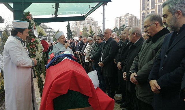 Bolu'da yangında hayatını kaybeden Prof. Dr. Atakan Yalçın ve kızı toprağa verildi