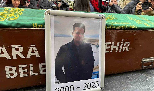 Bolu'daki yangında hayatını kaybeden tıp öğrencisi toprağa verildi