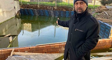 Buca'da su biriken inşaat temeli tehlike saçıyor