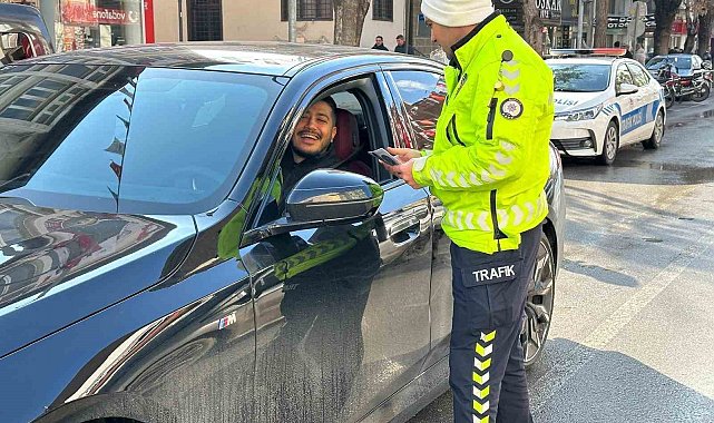 Burdur'da sürücülere "fermuar sistemi" anlatıldı