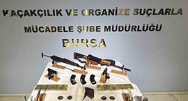 Bursa'da ruhsatsız silah ve tarih eser kaçaklığı yapanlara operasyon : 2 kişi tutuklandı