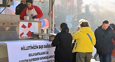 Büyükşehir yangında hayatını kaybedenler için lokma dağıttı