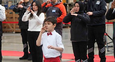 Büyükşehir'de hizmet artık bir işarete bakıyor