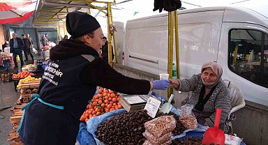 Büyükşehir'in sıcak çorba ikramı vatandaşları memnun ediyor