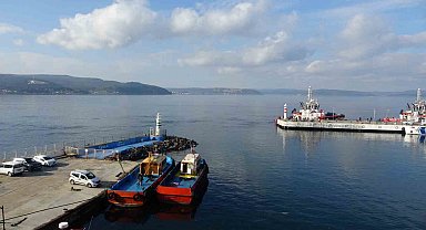 Çanakkale Boğazı sisin etkisini yitirmesiyle tekrar gemi trafiğine açıldı