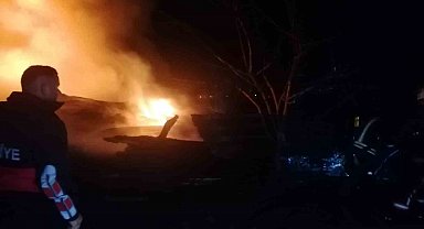 Çanakkale'de evin deposu yandı