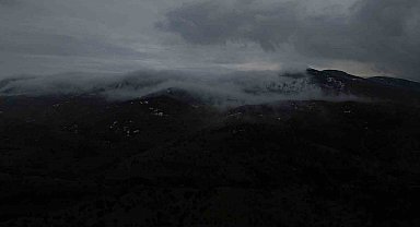 Çankırı'da sis ve karlı dağların buluşması mest etti