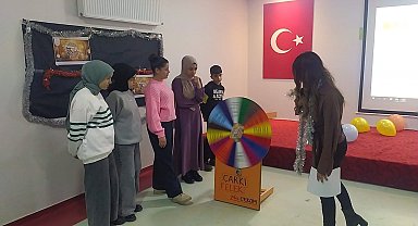 Çarkıfelek yarışmasıyla çocuklar hem eğlendi hem öğrendi