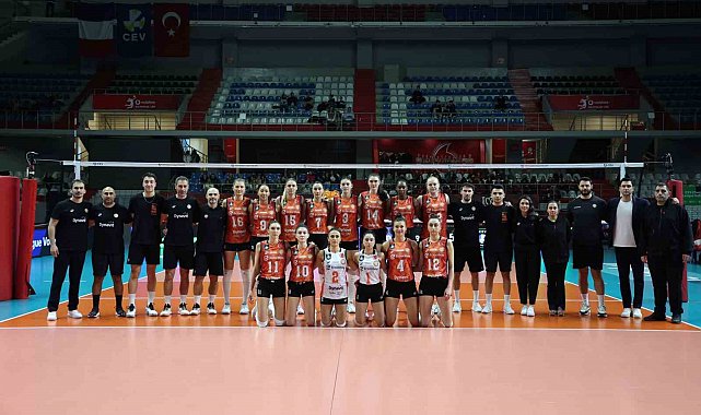 CEV Şampiyonlar Ligi: Eczacıbaşı Dynavit: 3 - Levallois Paris SC: 0