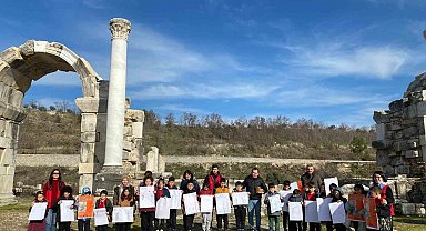 Çocuklar, Stratonikeia'da sanatla buluştu