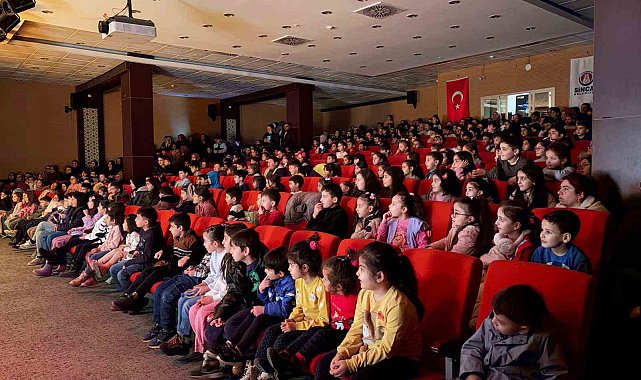 Çocuklara özel tiyatro gösterileri yarıyıl tatili boyunca devam ediyor