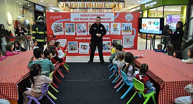 Çocuklara ve ebeveynlere yangın eğitimi