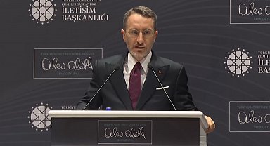 Cumhurbaşkanlığı İletişim Başkanı Altun: "Dünyayla vuruşa vuruşa büyük gayretle zincirlerimizi kırma mücadelesi içerisindeyiz"
