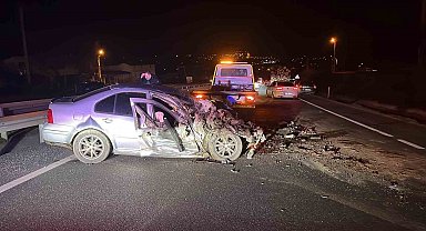 D100'de kamyona çarpan otomobilin sürücüsü yaralandı