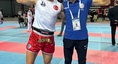 Dadaş kick boksçular madalyaları topladı