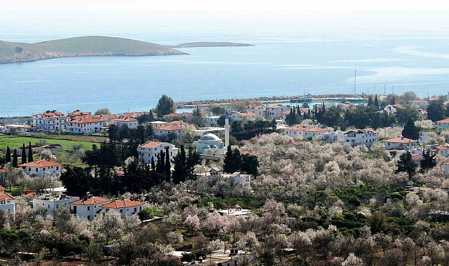 Datça beyaz gelinliğini giydi