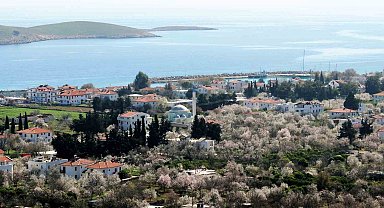 Datça beyaz gelinliğini giydi