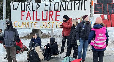 Davos'ta Dünya Ekonomik Forumu karşıtı protesto