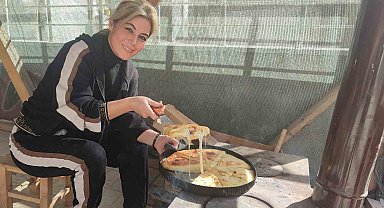 Deprem sonrası odun ateşinde pişirdiği kömbe geçim kaynağı oldu