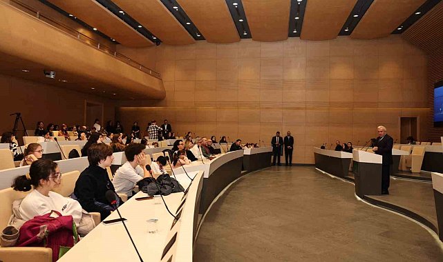 Depremin yaralarını müzik ve dayanışma ile sarıyorlar