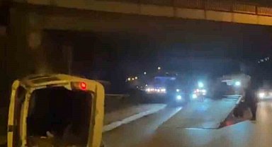 Devrilen minibüsün sürücüsü ağır yaralandı