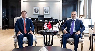 Dışişleri Bakanı Fidan, KKTC Bayındırlık ve Ulaştırma Bakanı Arıklı ile bir araya geldi