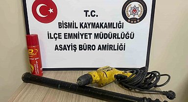 Diyarbakır'da hırdavat malzemesi çalan 3 şüpheli tutuklandı