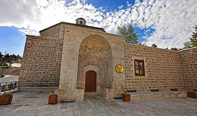 Dört asırlık hamamı 40 bin kişi ziyaret etti