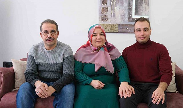 Elazığ'da depremde enkazdan çıkarılan Çelik ailesi TOKİ konutlarında güvenle yaşıyor